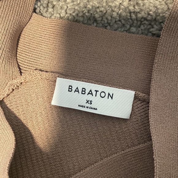 ARITZIA | Babaton Sculpt Knit Criss Cross Cropped Tank - Picture 2 of 3